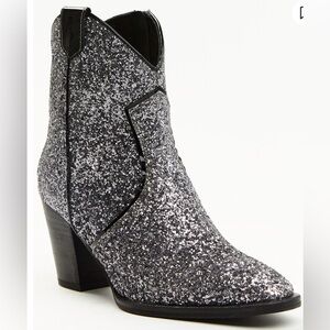 Idyllwind Stop and Stare Silver Glittery Western Boots 10